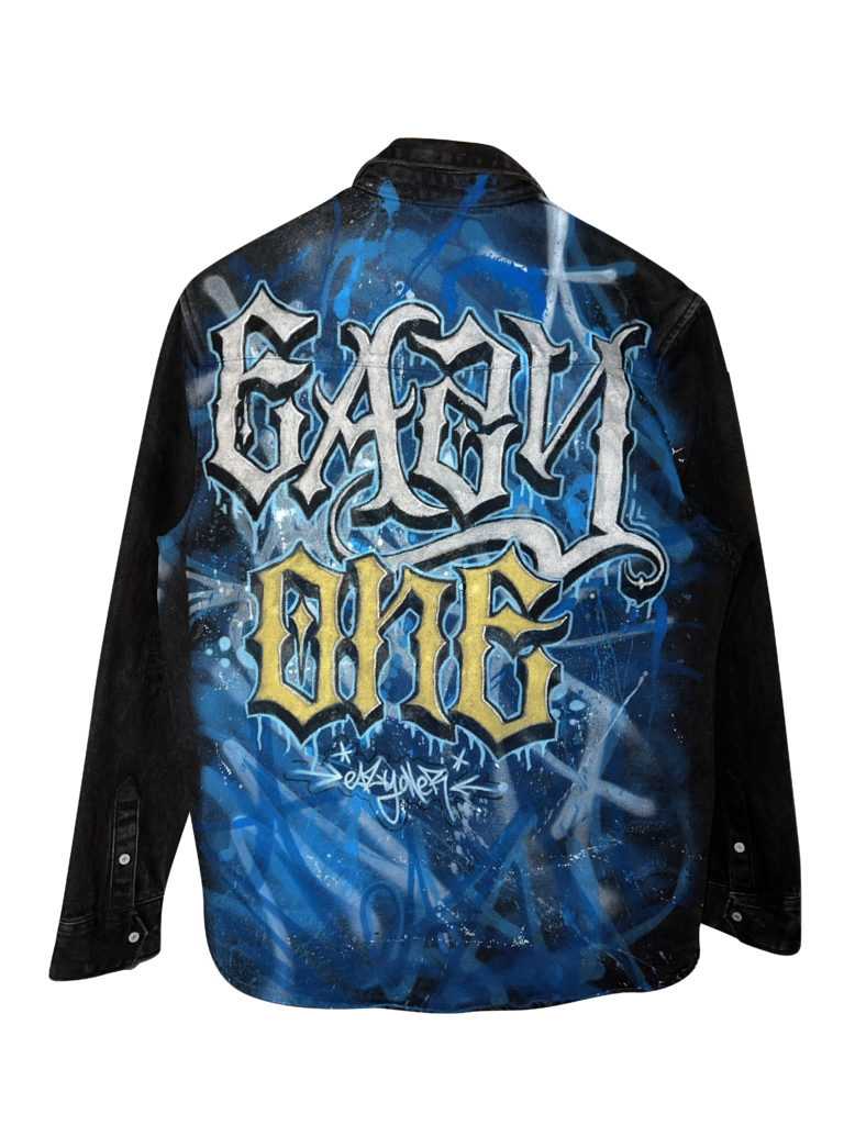 Customisation veste en jeans graffiti eazy one