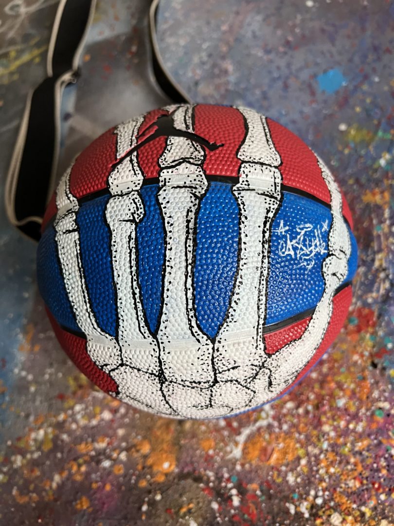 customisation artistique basket bag redbull