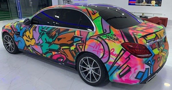 Graffiti sur voiture - Graffeur Genève Suisse