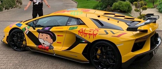 Graffiti sur voiture - Graffeur Genève Suisse