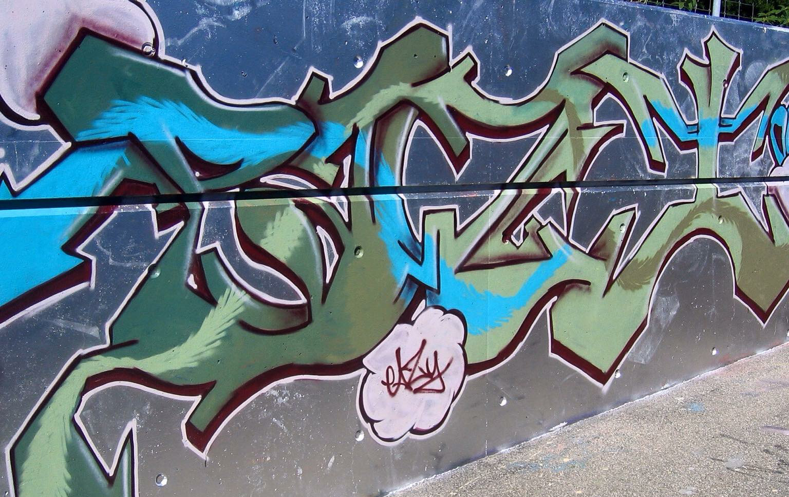 Graffiti lettrage eazyone.ch Artiste Graffeur Fresque Graffiti