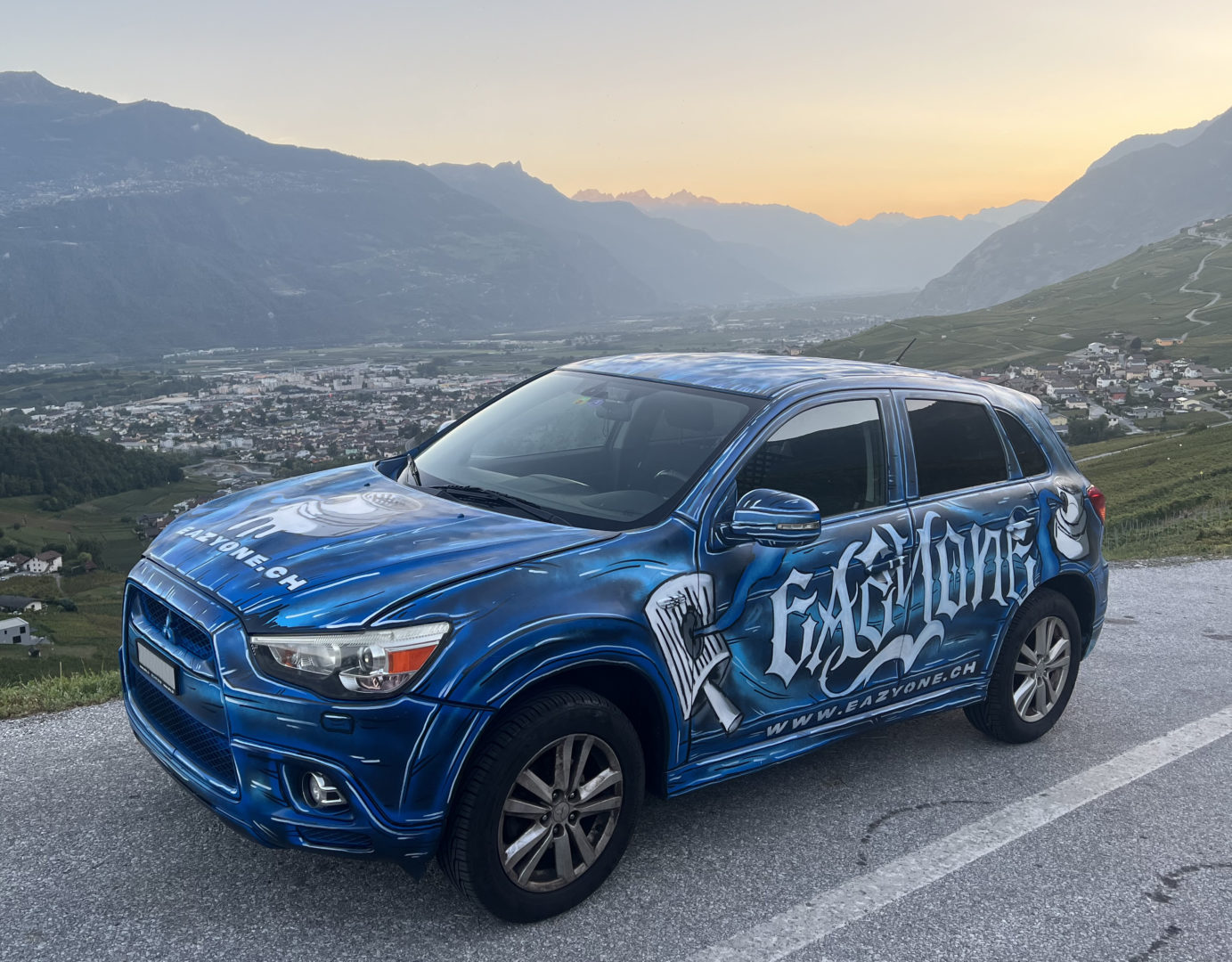 Deco Graffiti voiture du graffeur Eazy One - eazyone.ch - Artiste ...
